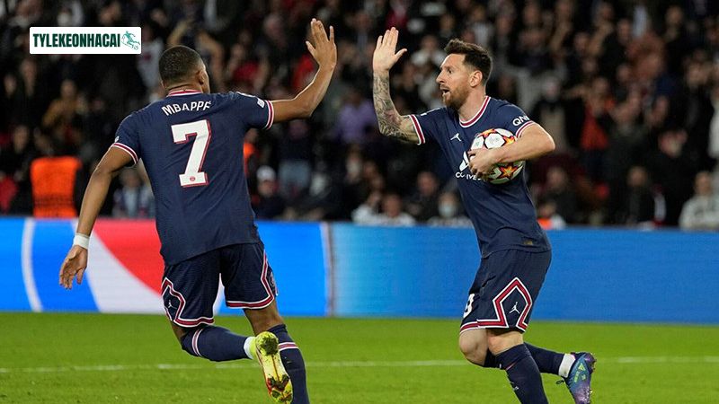 Ligue 1 - Sân chơi của những siêu sao bóng đá thế giới Ligue 1 - Sân chơi của những siêu sao bóng đá thế giới